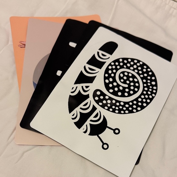 LOVEVERY - The Charmer Play Kit for Baby months 3-4 - Picture 10 of 10